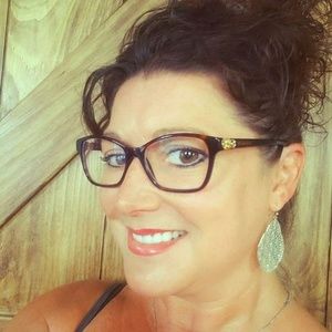 Meet your Posher, Sydney